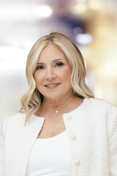 Portrait of Lisa Dickey, REALTOR® | ABR® | NRLUX | CREN.
